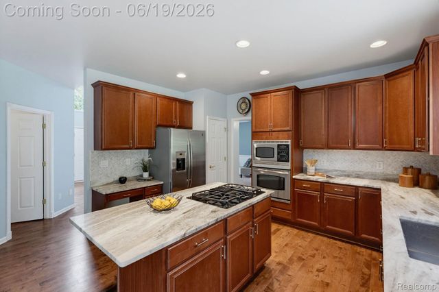 25035 Samoset Court, Novi, MI 48374