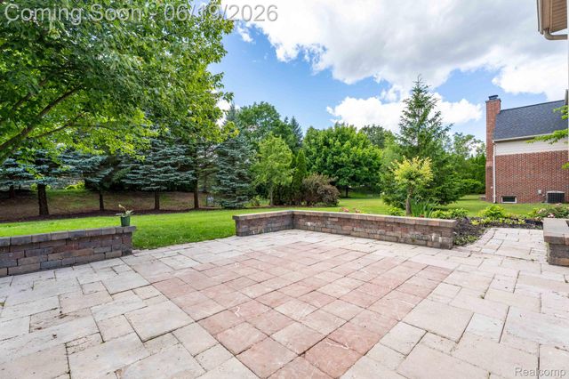 25035 Samoset Court, Novi, MI 48374