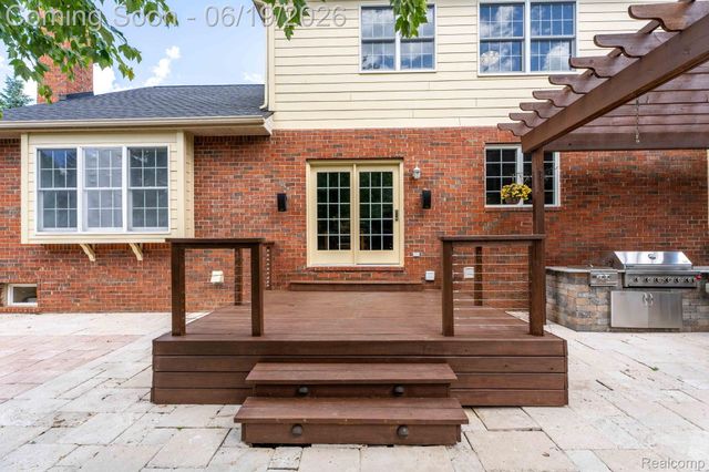 25035 Samoset Court, Novi, MI 48374