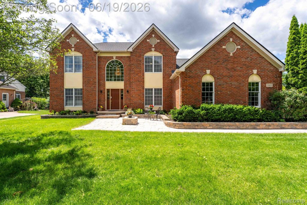 25035 Samoset Court, Novi, MI 48374