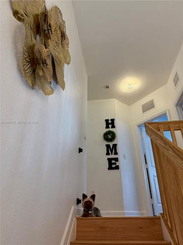 909 NE 42nd Ave, Homestead, FL 33033