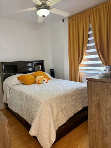 909 NE 42nd Ave, Homestead, FL 33033