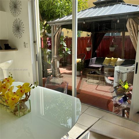 909 NE 42nd Ave, Homestead, FL 33033