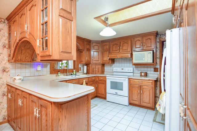 1441 LINDALE LANE, Green Bay, WI 54313