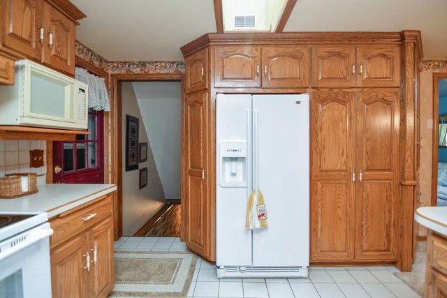 1441 LINDALE LANE, Green Bay, WI 54313
