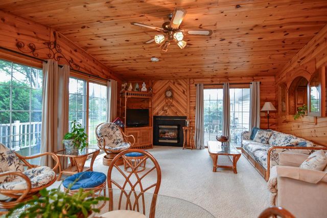 1441 LINDALE LANE, Green Bay, WI 54313