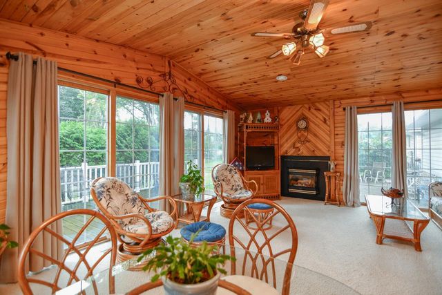 1441 LINDALE LANE, Green Bay, WI 54313