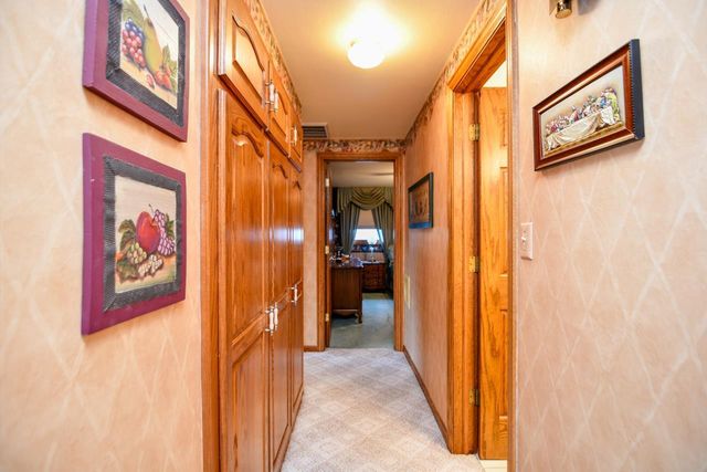 1441 LINDALE LANE, Green Bay, WI 54313