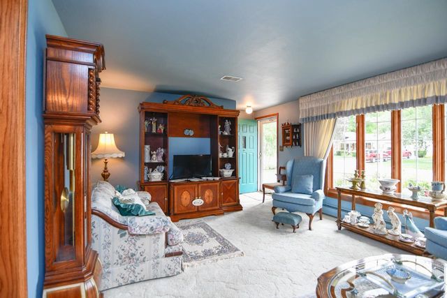1441 LINDALE LANE, Green Bay, WI 54313