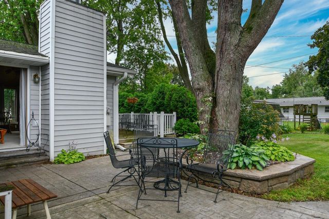 1441 LINDALE LANE, Green Bay, WI 54313