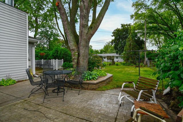 1441 LINDALE LANE, Green Bay, WI 54313