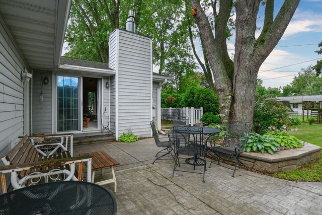 1441 LINDALE LANE, Green Bay, WI 54313