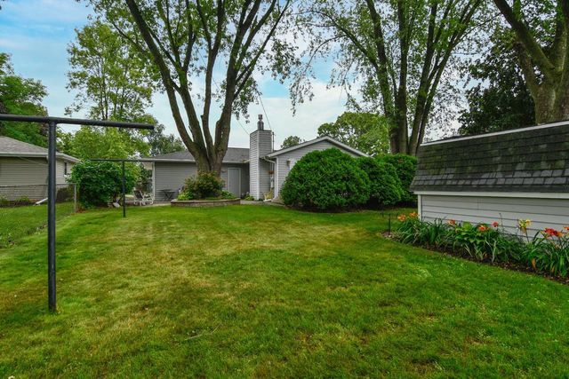 1441 LINDALE LANE, Green Bay, WI 54313