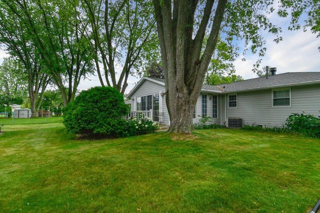 1441 LINDALE LANE, Green Bay, WI 54313