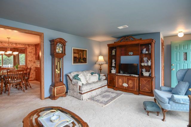 1441 LINDALE LANE, Green Bay, WI 54313