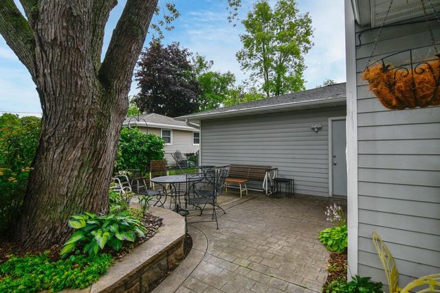 1441 LINDALE LANE, Green Bay, WI 54313
