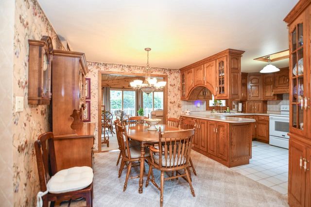 1441 LINDALE LANE, Green Bay, WI 54313