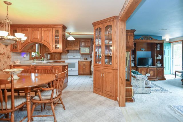 1441 LINDALE LANE, Green Bay, WI 54313