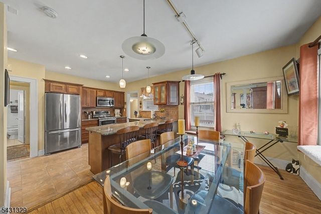 287 Madison Ave, New Milford Boro, NJ 07646