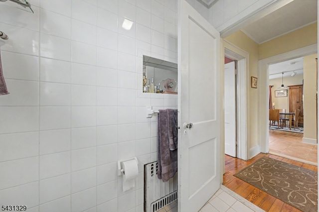 287 Madison Ave, New Milford Boro, NJ 07646