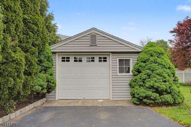 287 Madison Ave, New Milford Boro, NJ 07646