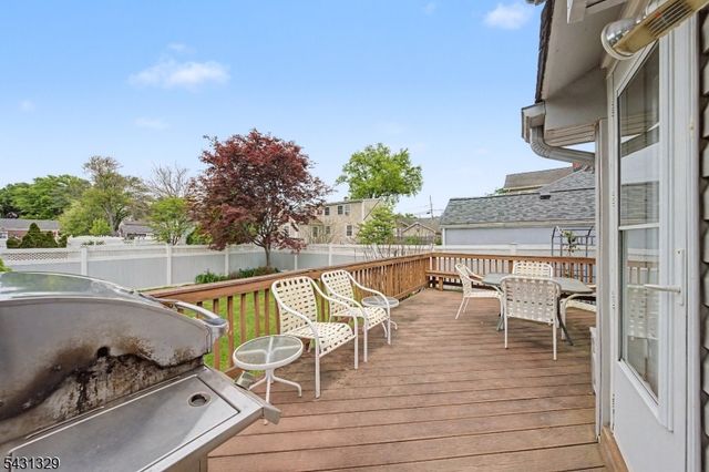 287 Madison Ave, New Milford Boro, NJ 07646