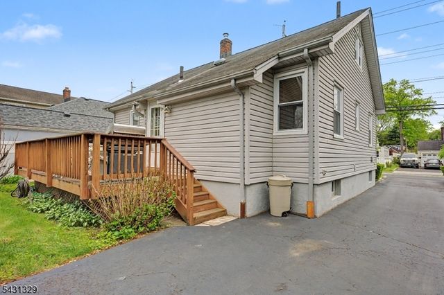 287 Madison Ave, New Milford Boro, NJ 07646