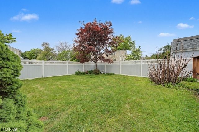 287 Madison Ave, New Milford Boro, NJ 07646