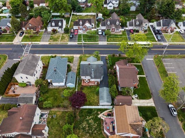 287 Madison Ave, New Milford Boro, NJ 07646