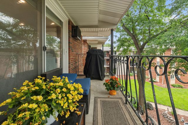 3943 W 104th Street 3B, Chicago, IL 60655