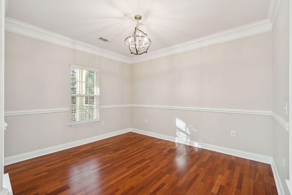 Image 15 of property listing at 1515 Basildon Road, Mount Pleasant, SC 29466