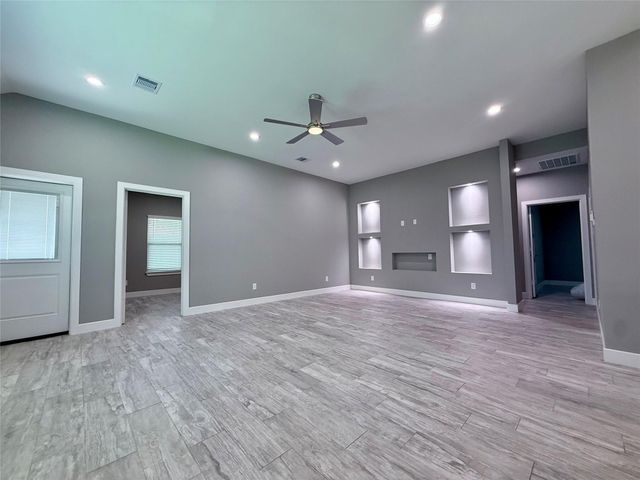 16119 Port O Call Street, Crosby, TX 77532