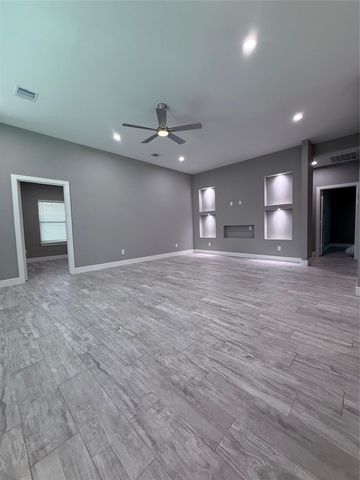 16119 Port O Call Street, Crosby, TX 77532