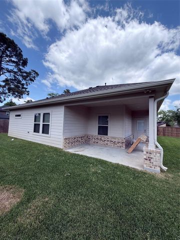 16119 Port O Call Street, Crosby, TX 77532