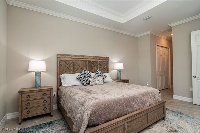 28072 Foxrock CT, Bonita Springs, FL 34135