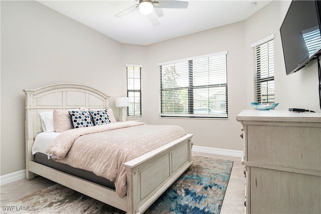 28072 Foxrock CT, Bonita Springs, FL 34135