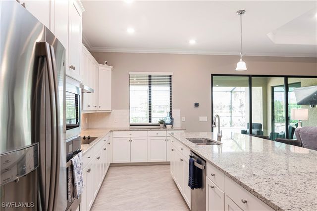 28072 Foxrock CT, Bonita Springs, FL 34135