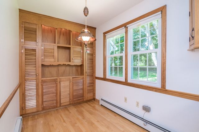 208 Rolling Ridge Rd, Amherst, MA 01002
