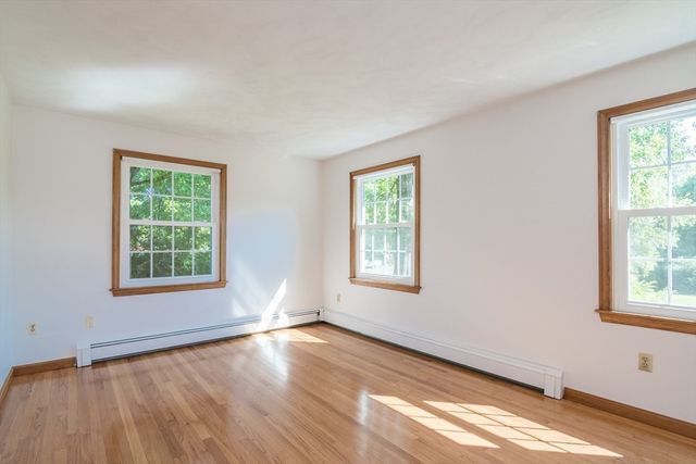 208 Rolling Ridge Rd, Amherst, MA 01002