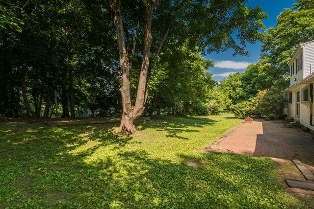 208 Rolling Ridge Rd, Amherst, MA 01002