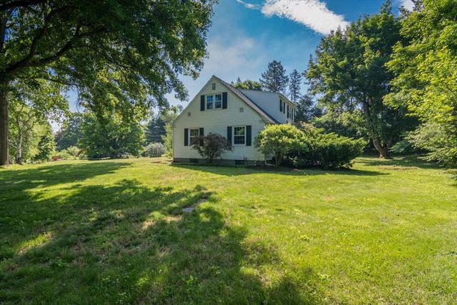 208 Rolling Ridge Rd, Amherst, MA 01002