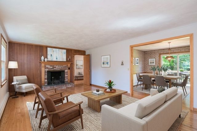 208 Rolling Ridge Rd, Amherst, MA 01002
