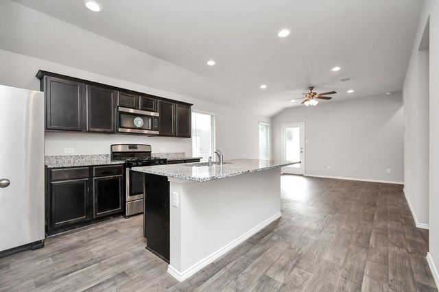 9847 Laurel Lake Lane, Conroe, TX 77384