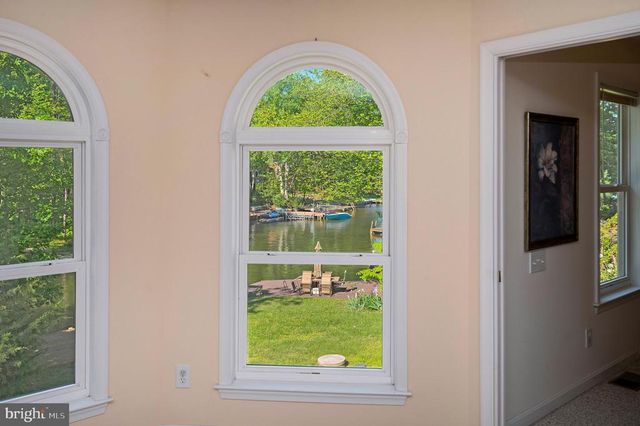 322 BIRCHSIDE CIR, Locust Grove, VA 22508