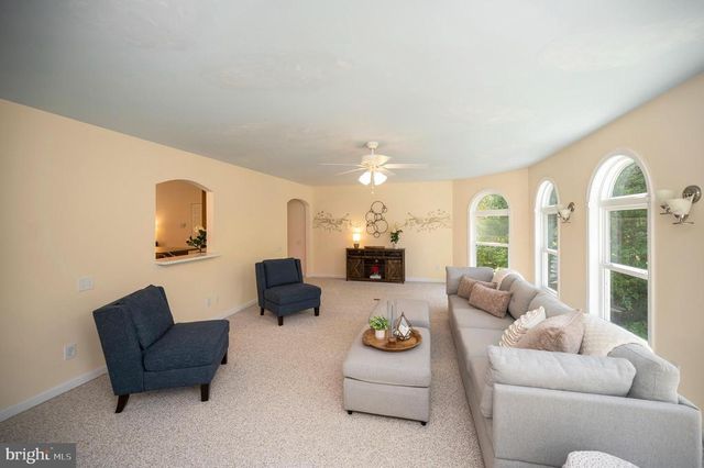 322 BIRCHSIDE CIR, Locust Grove, VA 22508