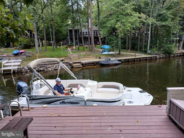 322 BIRCHSIDE CIR, Locust Grove, VA 22508