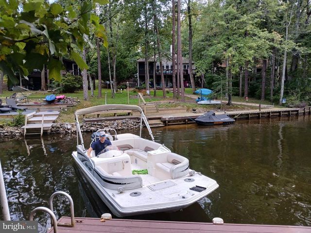 322 BIRCHSIDE CIR, Locust Grove, VA 22508