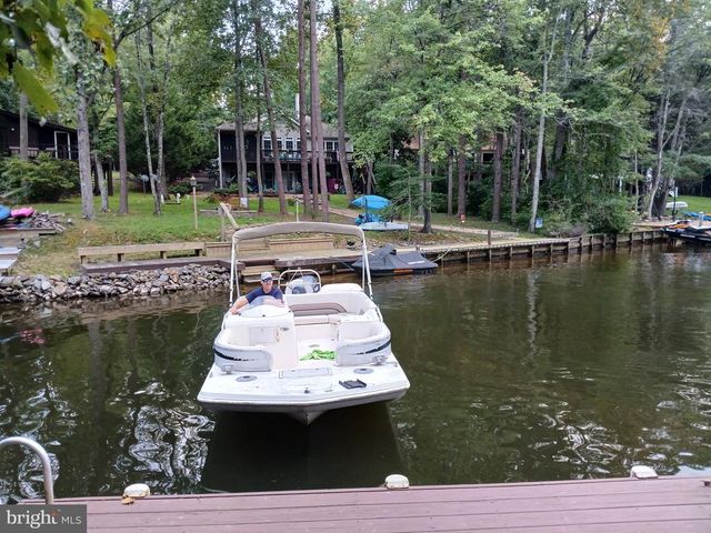 322 BIRCHSIDE CIR, Locust Grove, VA 22508