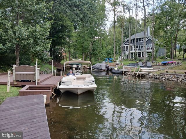 322 BIRCHSIDE CIR, Locust Grove, VA 22508