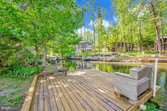 322 BIRCHSIDE CIR, Locust Grove, VA 22508